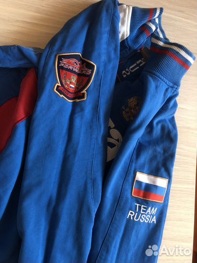 Спрртивный костюм forward