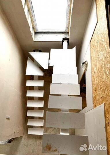 Лестничные перила кованные с монтажем