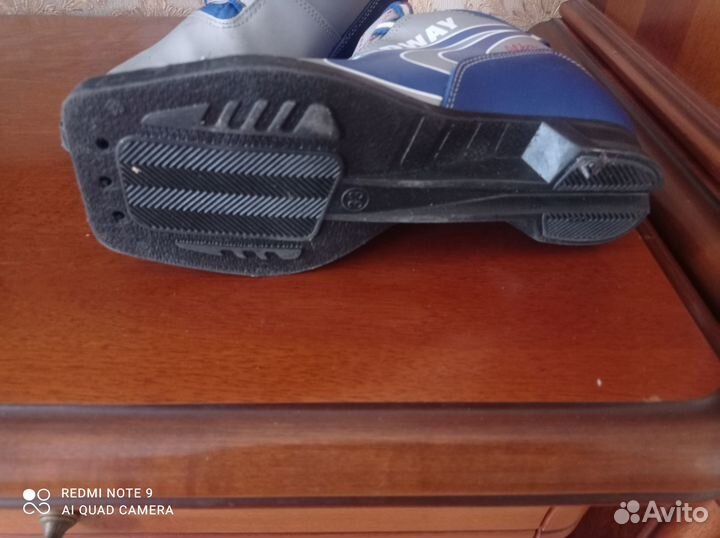 Лыжные ботинки(33р.)