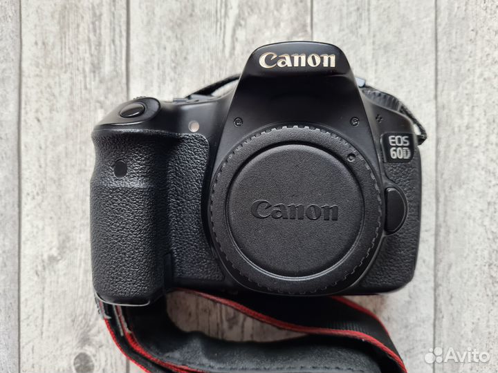 Фотоаппарат Canon EOS 60D Body. В комплекте зарядк