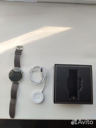 Часы Huawei Watch 4 Pro