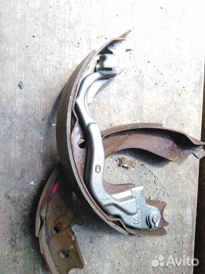 Колодки ручника