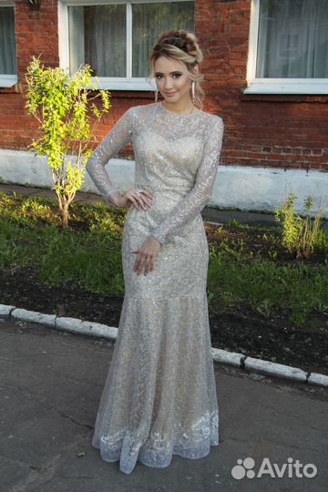 Вечернее платье