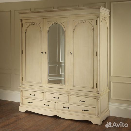 Шкаф угловые в спальню