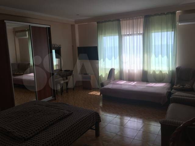 Коттедж 204 м² на участке 1 сот.