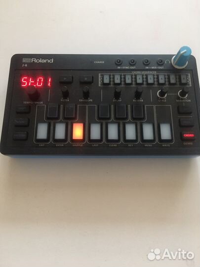 Roland J6 chord synthesizer