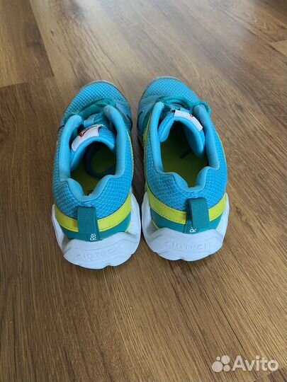 Кроссовки для девочки