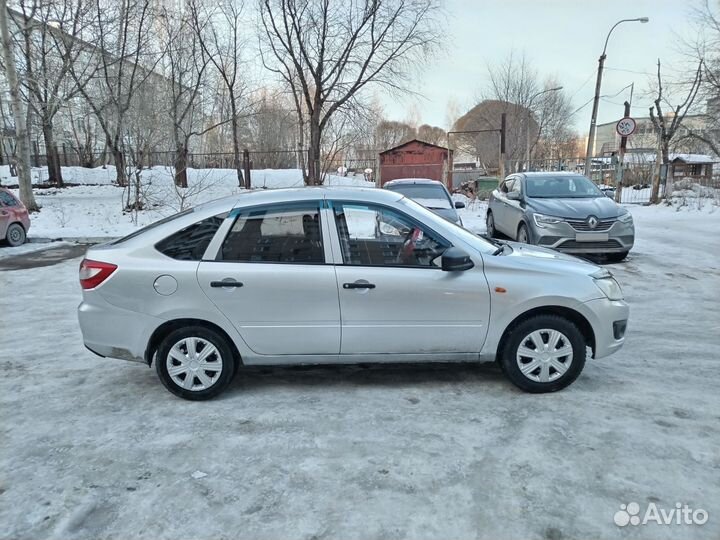 LADA Granta 1.6 МТ, 2015, 178 656 км