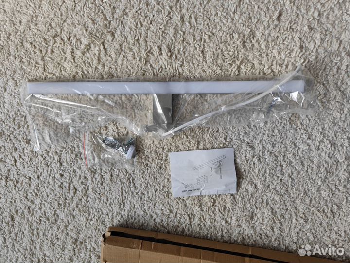 Лампа на зеркало в ванну