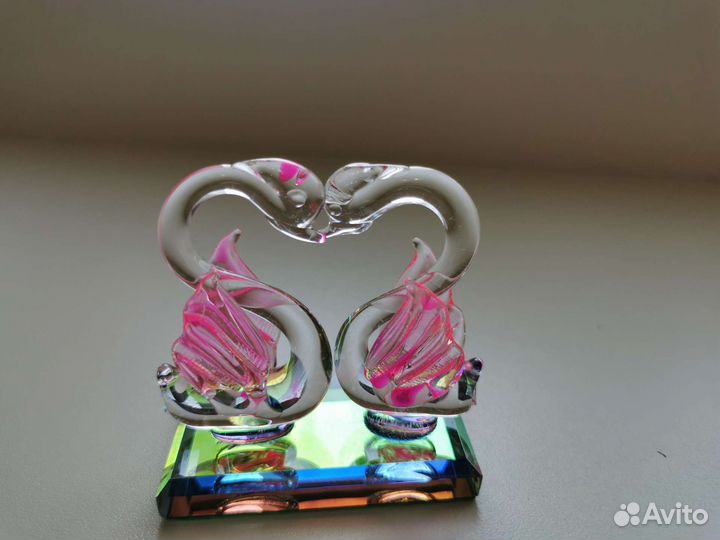 Статуэтка лебеди