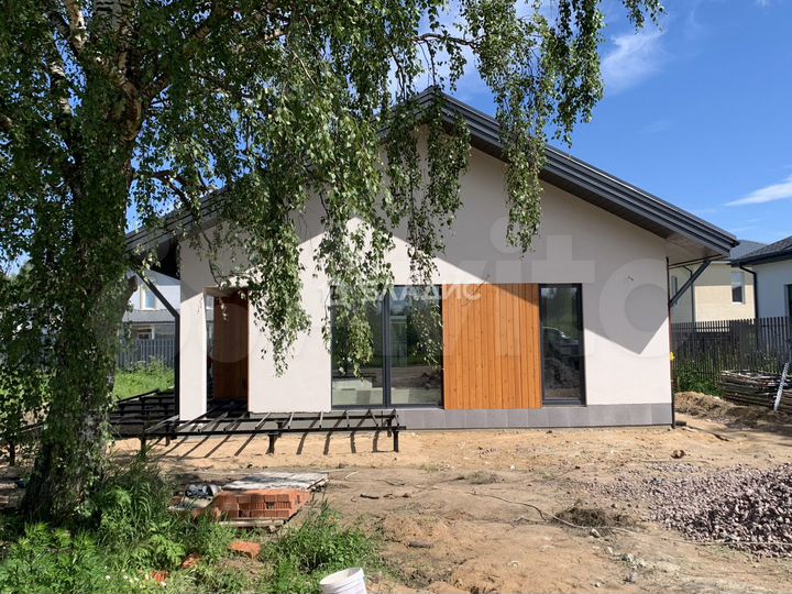 Дом 135 м² на участке 9 сот.