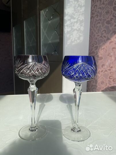 Цветные хрустальные бокалы