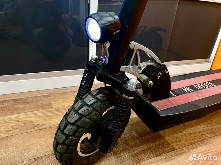 Электросамокат Kugoo m4