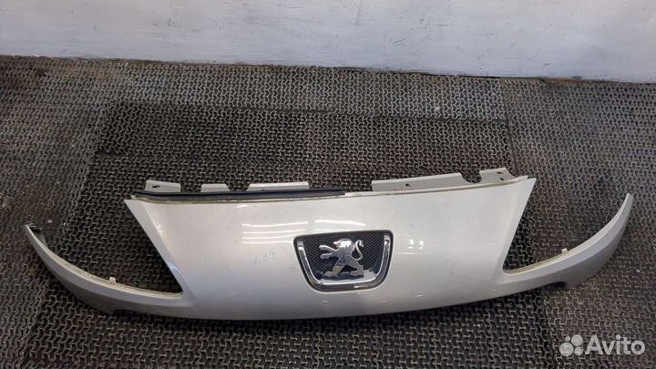 Решетка радиатора Peugeot 1007, 2005