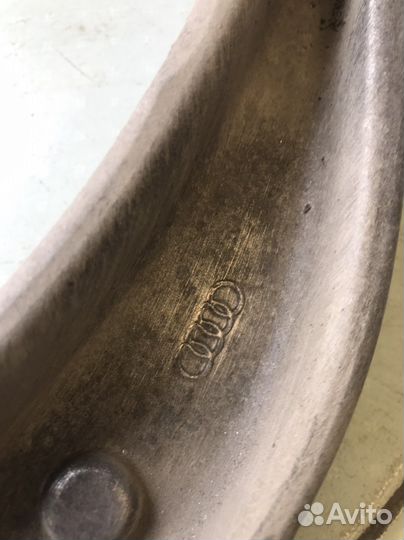 Передний нижний правый рычаг на Audi A6 C7