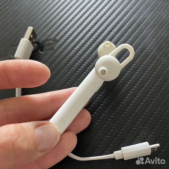 Bluetooth гарнитура Xiaomi lyej02LM наушник