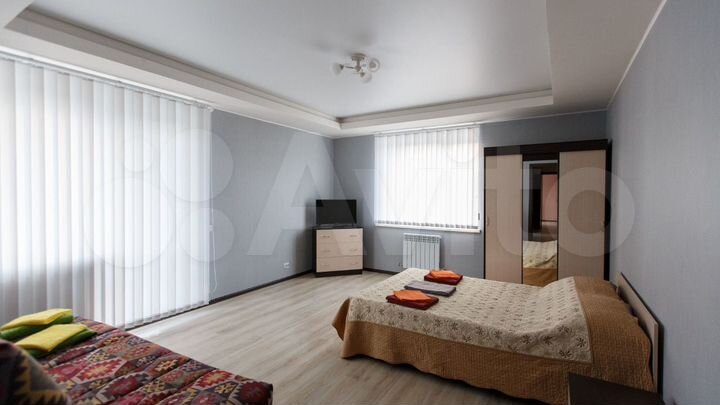 2-к. квартира, 54 м², 2/4 эт.