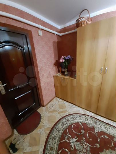 2-к. квартира, 50 м², 3/3 эт.