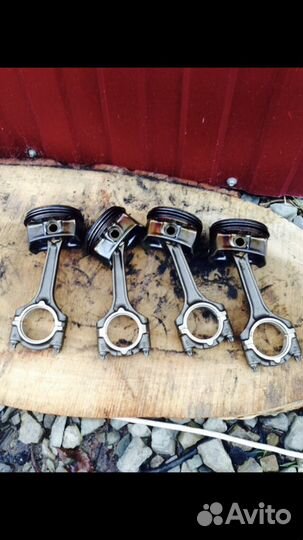 Поршня с шатунами на опель астра Н 1.8 XER