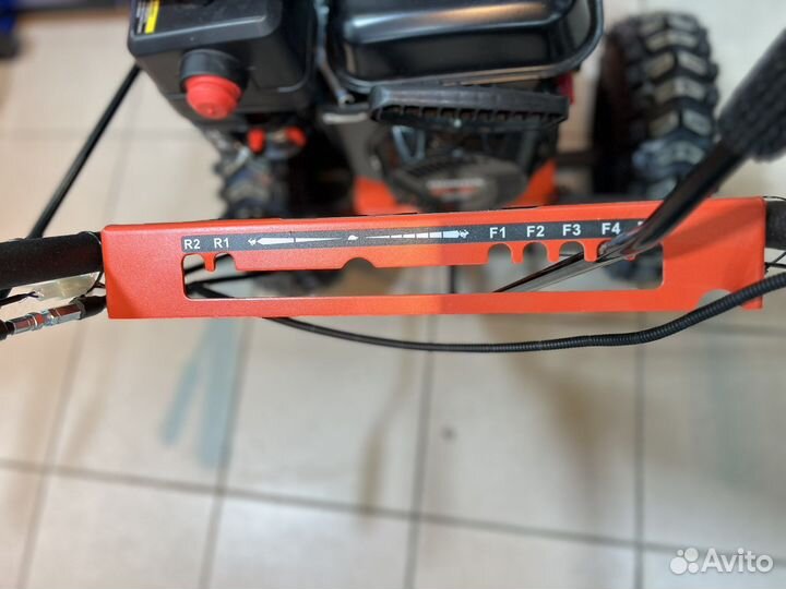 Снегоуборщик Honda HSS 569 GX 270 9HP