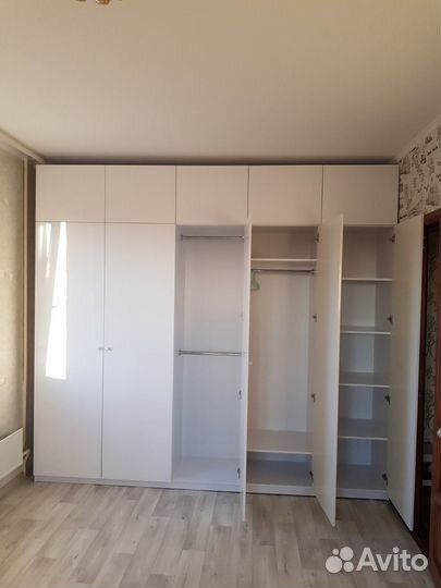 Шкаф распашной