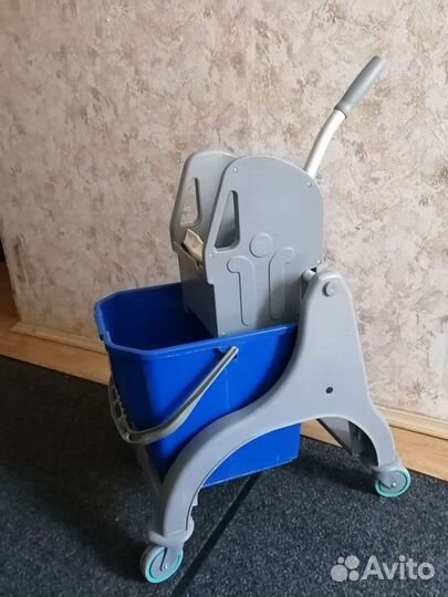 Ведро с тележкой и отжимом