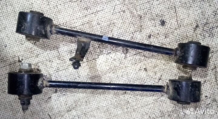 Тяга рычаг продольный Тойота Ленд Крузер Прадо 150