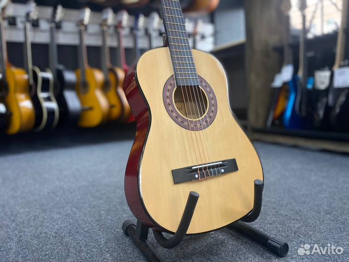 Гитара классическая 1/2