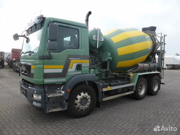 Водитель на автобетоносмеситель