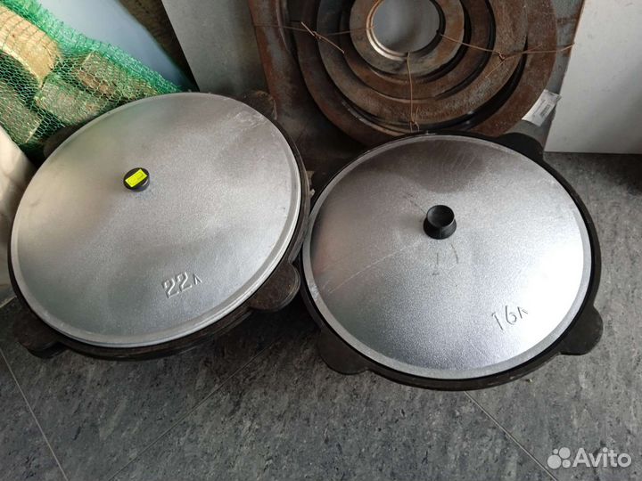 Казан чугунный с печкой