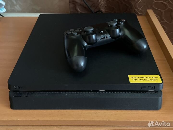 Sony PS4 slim 1tb
