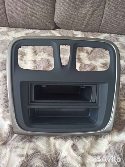 Рамка для 1 din магнитолы Рено сандеро