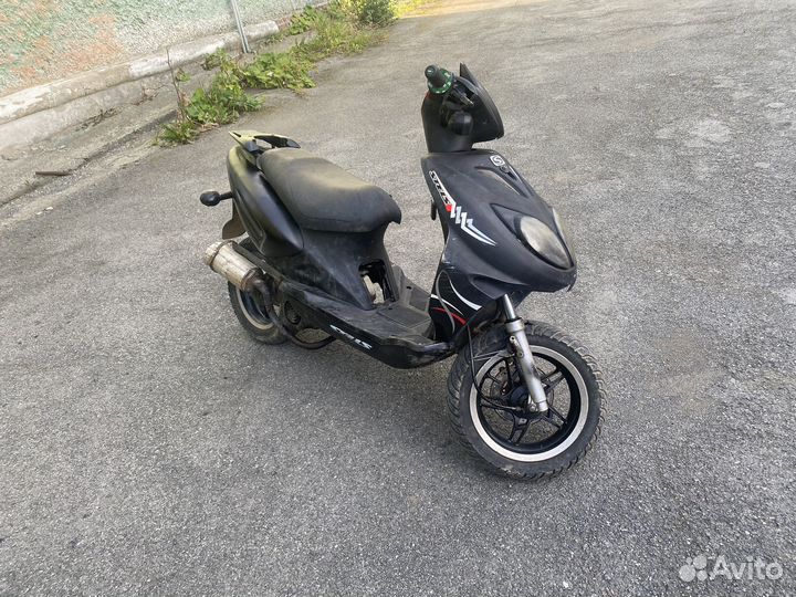 Скутер stels tactic 50
