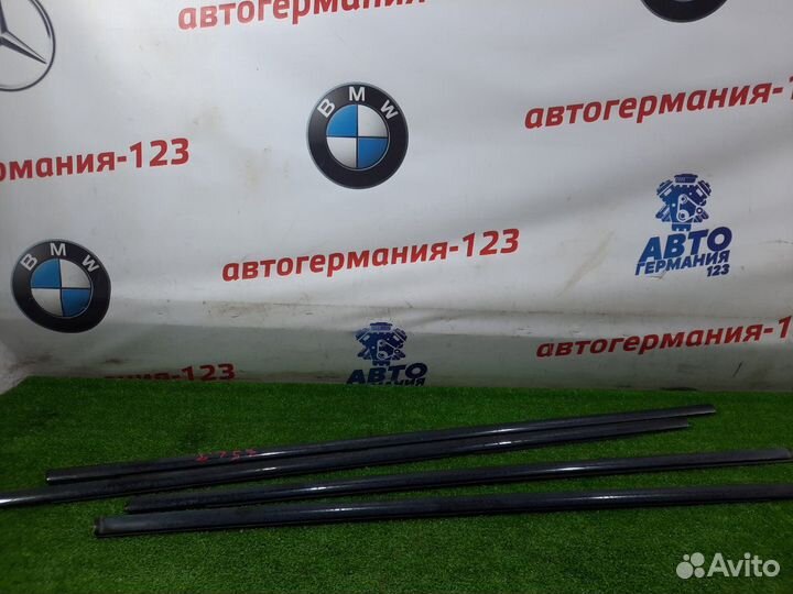Молдинг стекла Bmw X5 E53 M54B30 2005