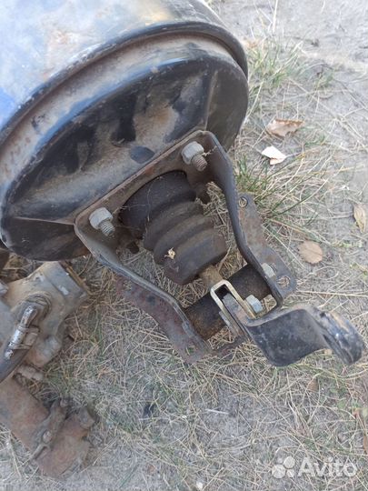 Вакуумн. система тормозов- на отечеств. маш.- 2шт