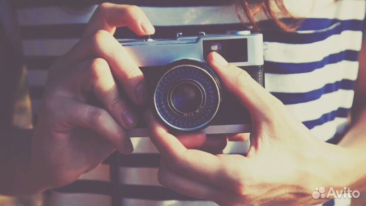 Сотрудник в магазин фототехники