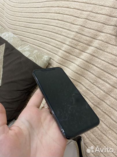 Телефон iPhone 10