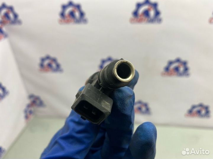 Форсунка инжекторная электрическая Opel Astra J