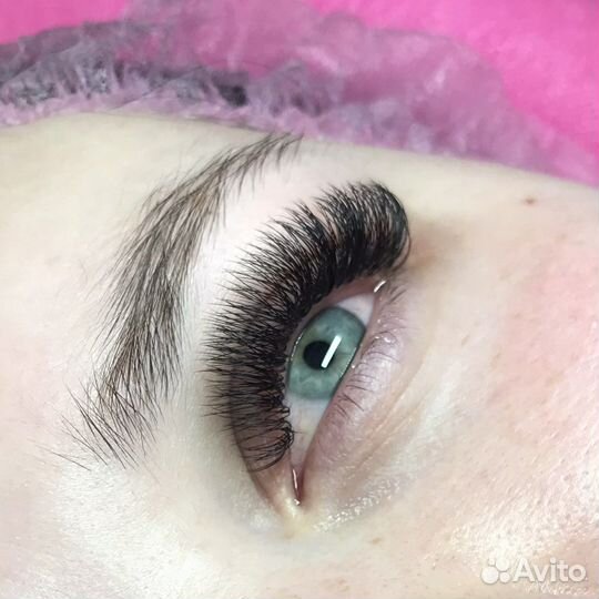 Наращивание ресниц в студии