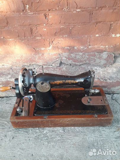 Ручная швейная машина бу