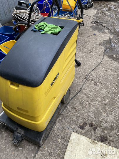 Продается поломоечная машина Karchen BR 530