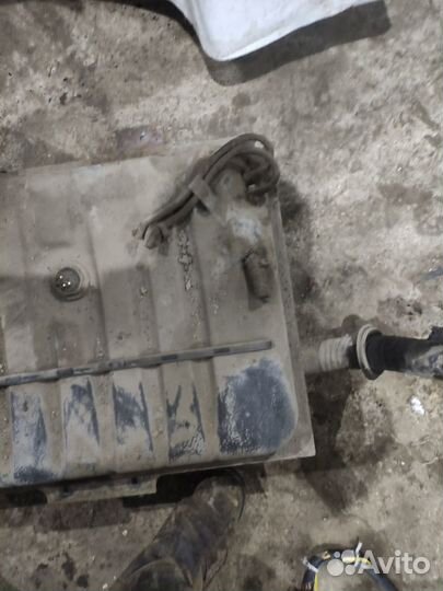 Бак топливный Mercedes-Benz E-Class W123