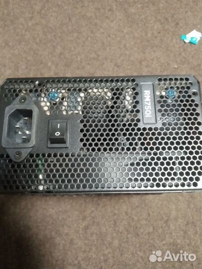 Блок питания для пк Corsair rm750i