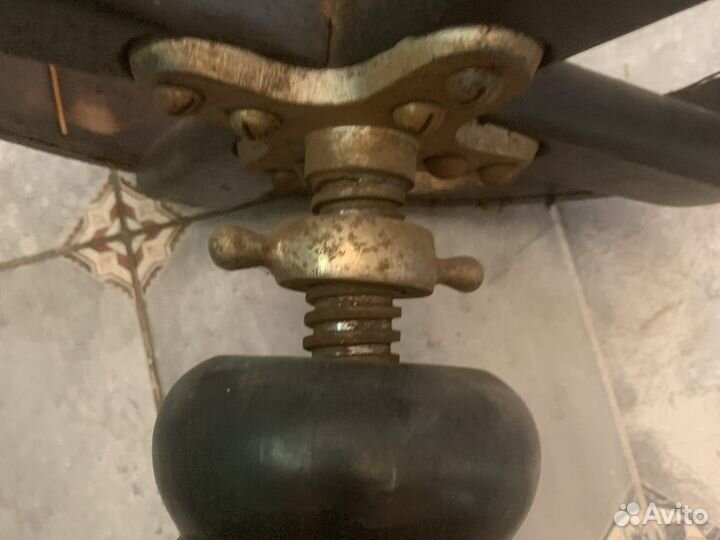 Стул для пианино винтовой Тонет