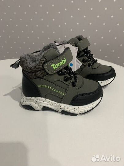 Продам новые ботинки осенние на мальчика