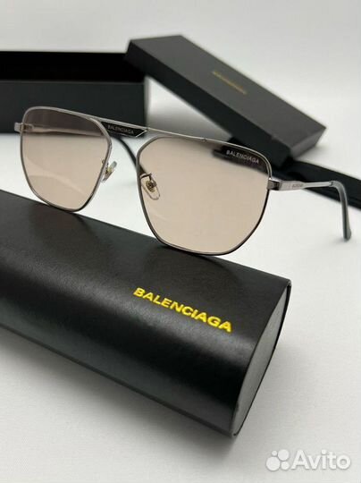 Солнцезащитные очки Balenciaga