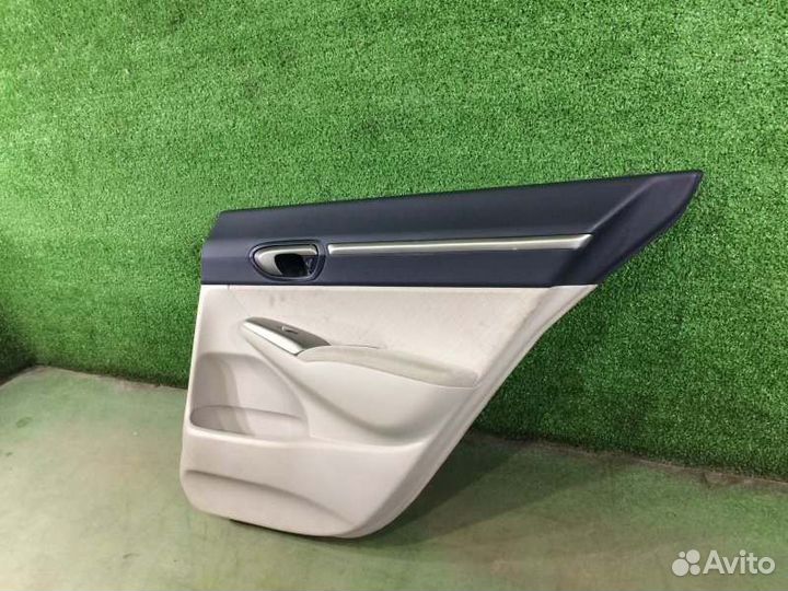 Обшивка двери задняя правая Honda Civic FD3 LDA