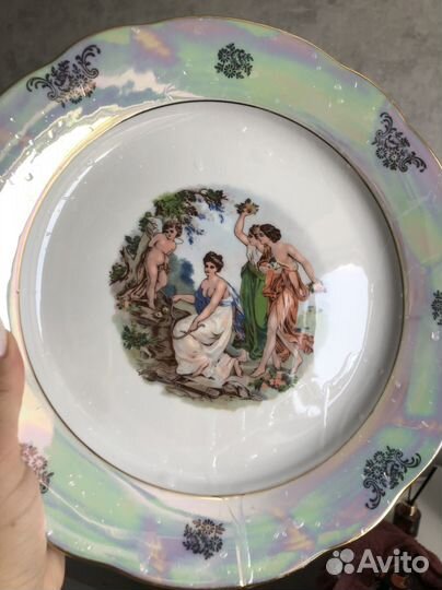 Тарелки большие Мадонна