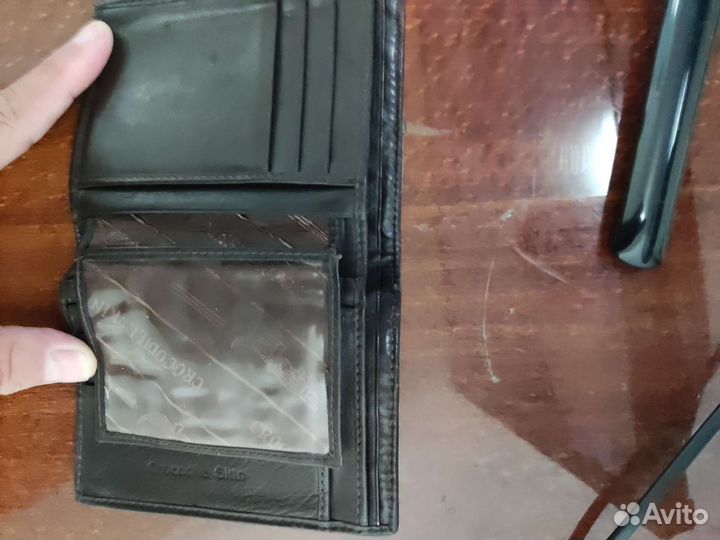 Мужское кожаное портмоне