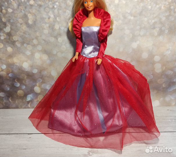 Платье для кукол формата Барби
